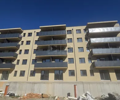 Na predaj 2-izbový byt, 48 m², Dunajská Streda, Júliusa Lörincza