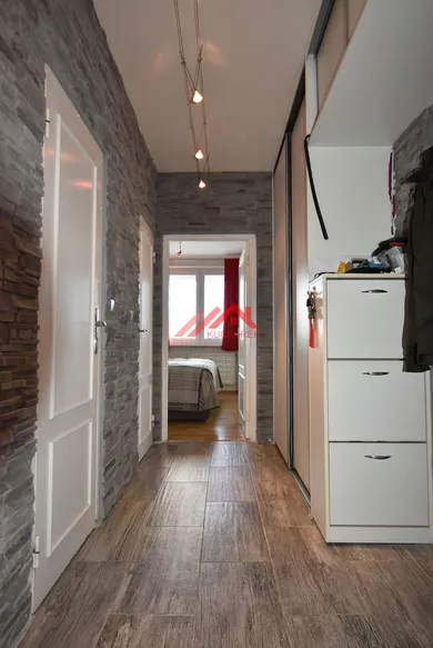 Na predaj 3-izbový byt, 64 m², Pezinok, L. Novomeského