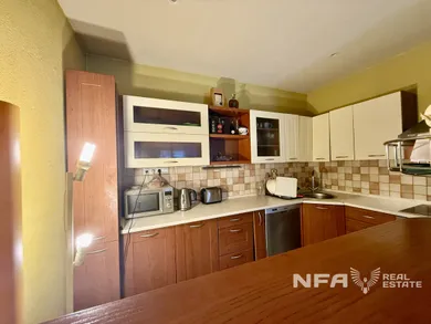Na predaj 4-izbový dom, 250 m², Staré Hory