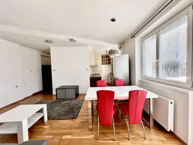 Mieszkania na wynajem, 2-pokojowe, Čadca · €550