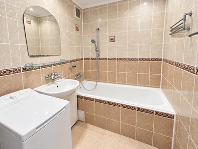 Na prenájom 1-izbový byt, 46 m², Levice, Hlboká