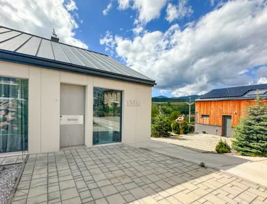 Na predaj 3-izbový byt, 81 m², Dolná Lehota
