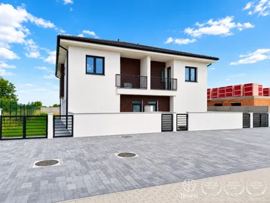 Houses for sale, 3-room in Lehnice · €194,990