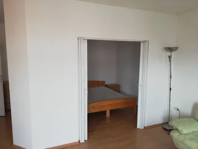 Na prenájom 1-izbový byt, 45 m², Trenčín, Veľkomoravská