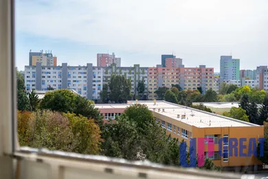Na predaj 3-izbový byt, 64 m², Bratislava-Vrakuňa, Čiernovodská