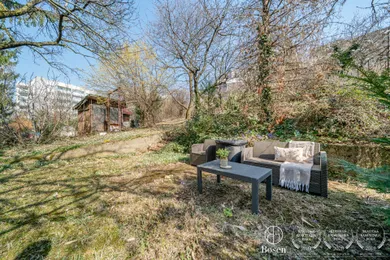 Houses for sale, 5-room in Bratislava-Staré Mesto · €599,000