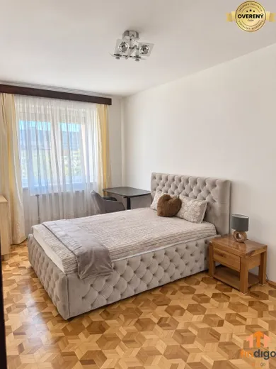 Na predaj 3-izbový byt, 80 m², Bratislava-Petržalka, Šustekova