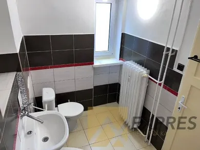 Na predaj 2-izbový byt, 60 m², Handlová, 29. augusta
