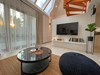 Mieszkania na sprzedaż, 3-pokojowe, Zbehy · €215 000
