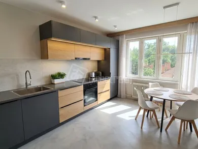Na predaj dom, 188 m², Veľká Mača, Mierová