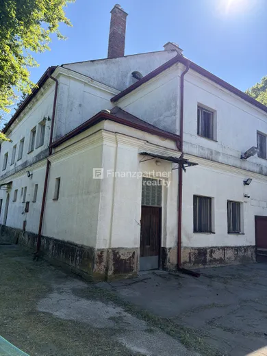 Domy na sprzedaż, 12-pokojowe, Topoľníky · €402 000