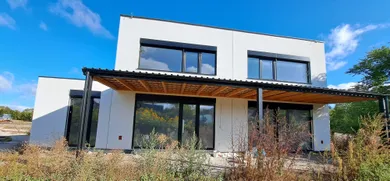 Mieszkania na sprzedaż, 3-pokojowe, Levice · €210 000