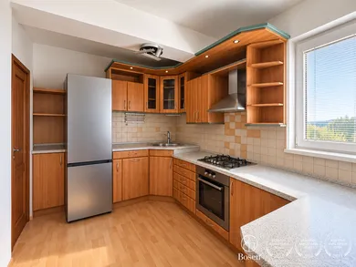 Na predaj 3-izbový byt, 94 m², Trenčín, Bezručova