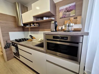 Na predaj 3-izbový byt, 70 m², Nové Mesto nad Váhom, Považská