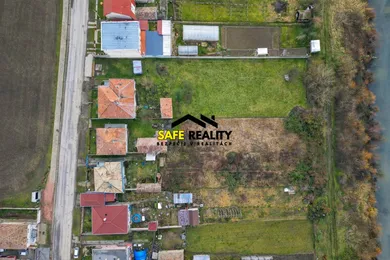 Na predaj 3-izbový dom, 105 m², Bešeňov