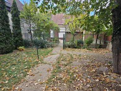 Na predaj 2-izbový dom, 59 m², Senec, SNP