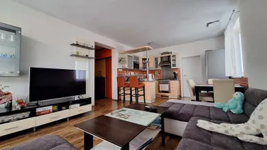 Byty na prenájom 3-izbový, Trenčín · €730