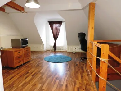 Na prenájom 3-izbový byt, 110 m², Hurbanovo