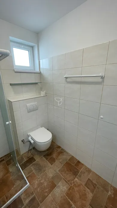 Na prenájom 4-izbový dom, Bratislava-Podunajské Biskupice, Devätinová