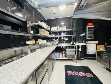 Na prenájom objekt, 88 m², Trnava, Halenárska