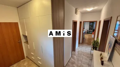 Na predaj 3-izbový byt, 70 m², Piešťany, Pod Párovcami