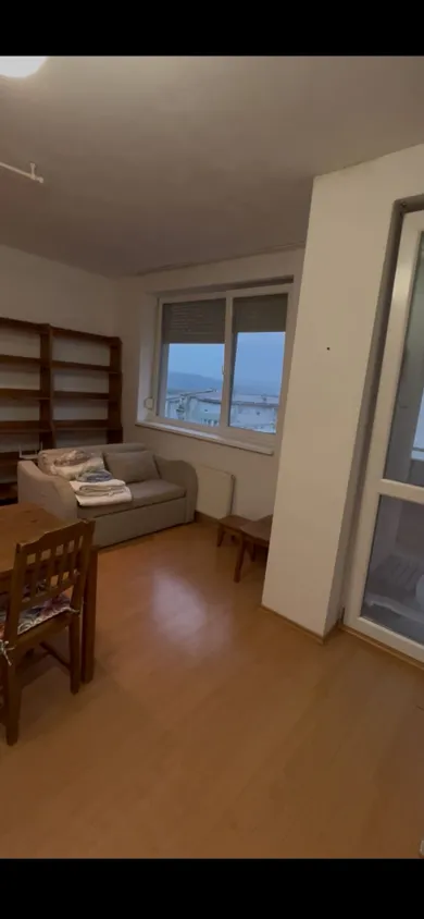 Na prenájom 1-izbový byt, 31 m², Bratislava-Karlova Ves, Kresánkova