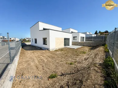 Na predaj dom v Bratislava-Záhorská Bystrica · €645 000 · Novostavba