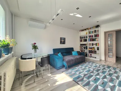 Квартиры на продажу, 3-комнатные, Bratislava-Karlova Ves · €309 000