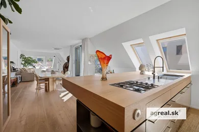 Byty na predaj 3-izbový, Bratislava-Staré Mesto · €799 000
