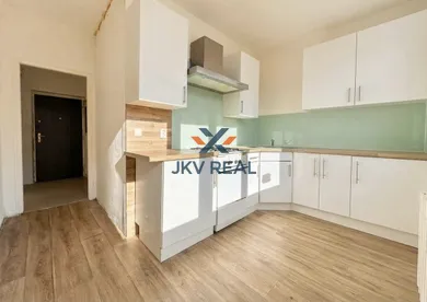 Eladó lakások, 3-szobás, Poprad · €149 000
