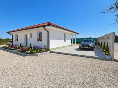 Domy na predaj 4-izbový, Galanta · €254 000