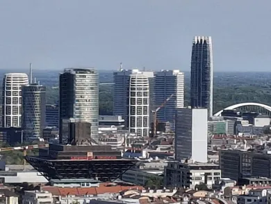 Na predaj 4-izbový byt, 91 m², Bratislava-Nové Mesto, Ladislava Dérera