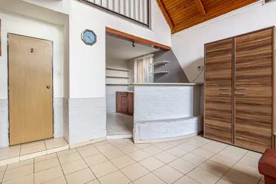 Na predaj komerčné, 180 m², Bratislava-Vrakuňa, Vŕbová