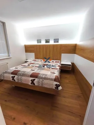Na prenájom 2-izbový byt, 55 m², Trnava, Ulica Ludvika van Beethovena