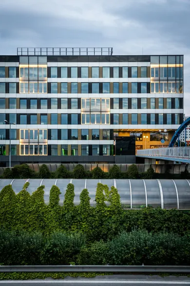 Lokale komercyjne na wynajem, Bratislava-Petržalka · €3073