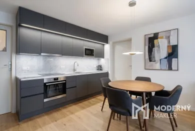 Na predaj dom, 120 m², Sereď