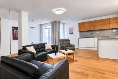 Na predaj 3-izbový byt, 98 m², Trnava, Kapitulská