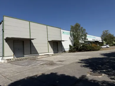 Na prenájom komerčné, 480 m², Nitra, Levická