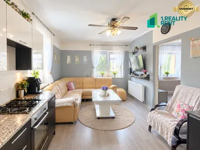 Na predaj 2-izbový dom, 140 m², Oščadnica, Košariská