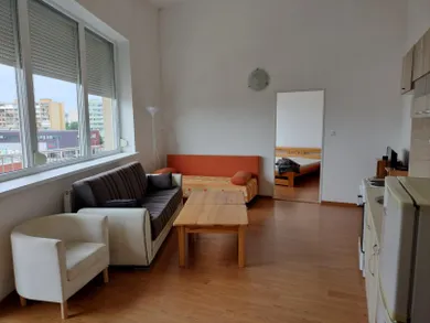 Mieszkania na wynajem, 2-pokojowe, Košice-Juh · €650