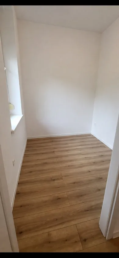 Na predaj 1-izbový byt, 31 m², Bratislava-Staré Mesto, Továrenská