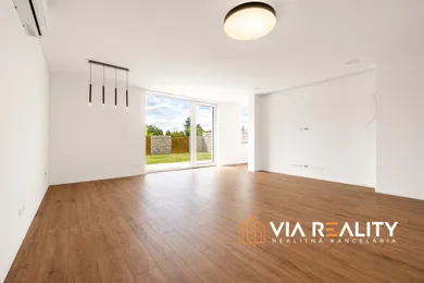 Na predaj 3-izbový dom, 100 m², Dunajská Lužná, Lipnicka