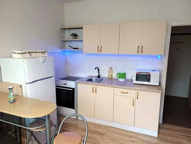 Mieszkania na sprzedaż, 1-pokojowe, Levice · €64 900