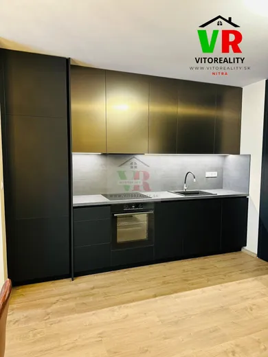 Na prenájom 2-izbový byt, 56 m², Nitra, Piesková