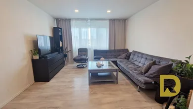 Na predaj 4-izbový byt, 89 m², Bratislava-Petržalka, Röntgenova