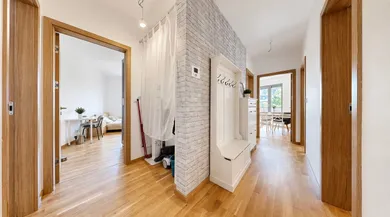 Na predaj 4-izbový byt, 88 m², Bratislava-Karlova Ves