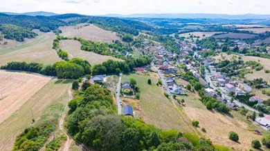 Na predaj pozemok, 684 m², Horná Mičiná