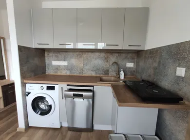 Na prenájom 1-izbový byt, 38 m², Banská Bystrica, Horná