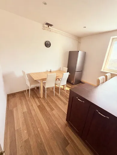 Na prenájom 4-izbový dom, 176 m², Plavecký Mikuláš