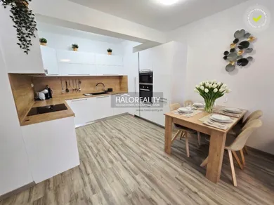 Na predaj 2-izbový byt, 50 m², Bratislava-Petržalka